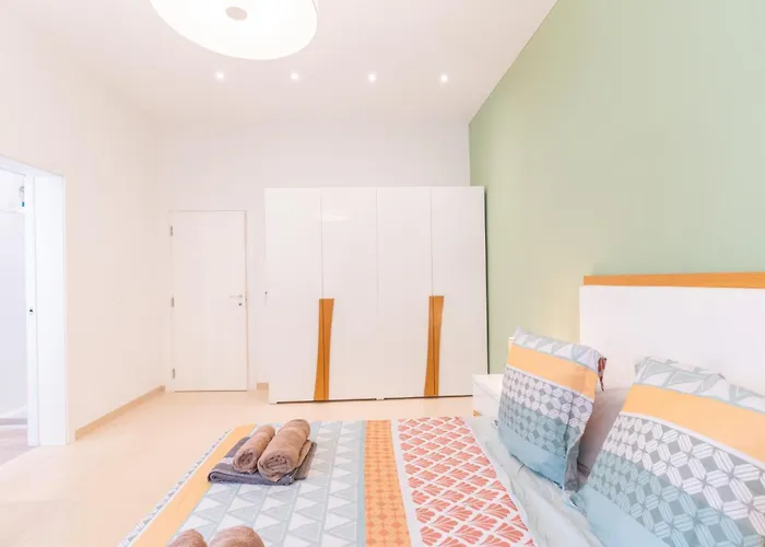 Large With Pool * Is-Swieqi