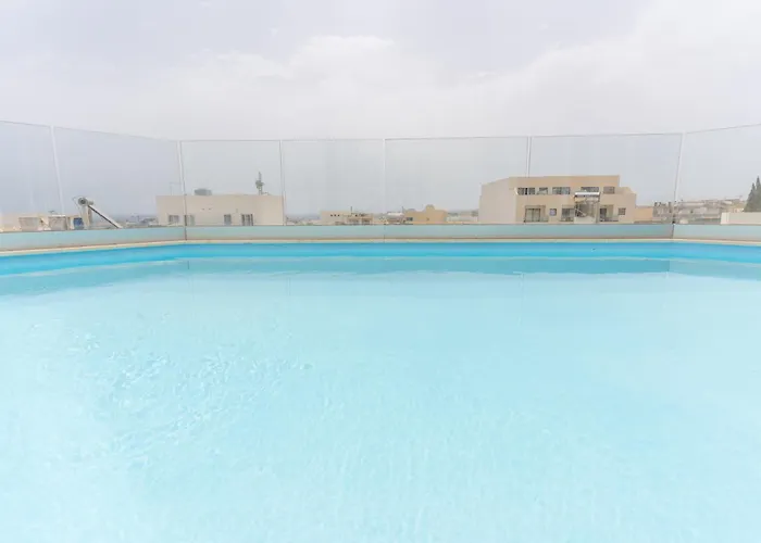 Large With Pool Lägenhet Is-Swieqi