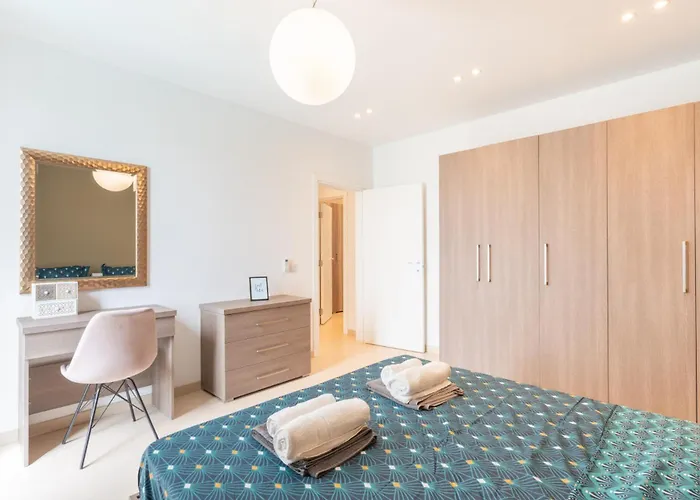 Large With Pool Is-Swieqi