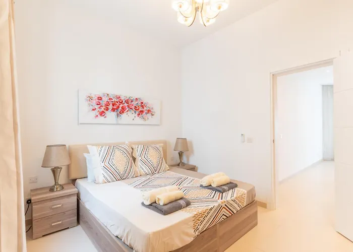 Lägenhet Large With Pool Is-Swieqi