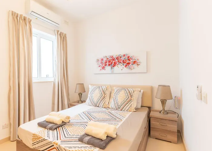 Lägenhet Large With Pool *