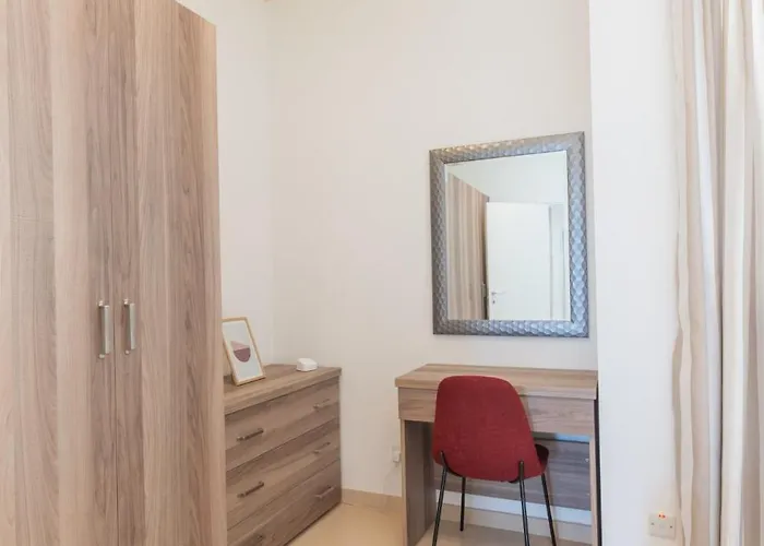 Lägenhet Large With Pool *