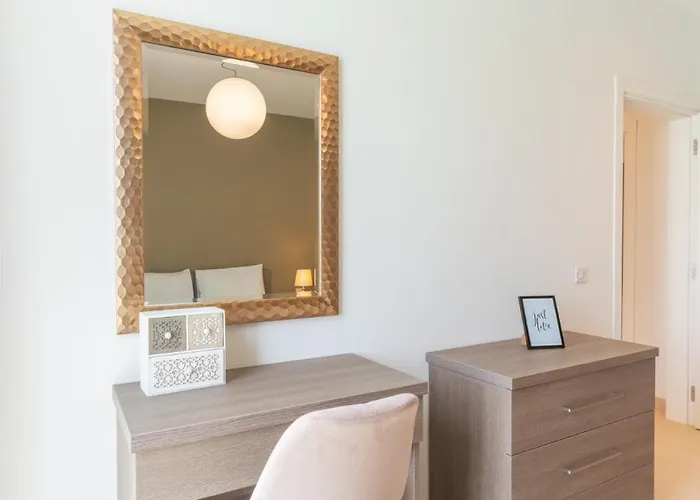 Lägenhet Large With Pool *