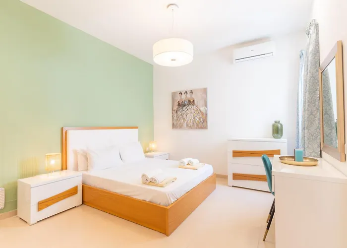 Lägenhet Large With Pool *