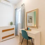 Appartement Large With Pool