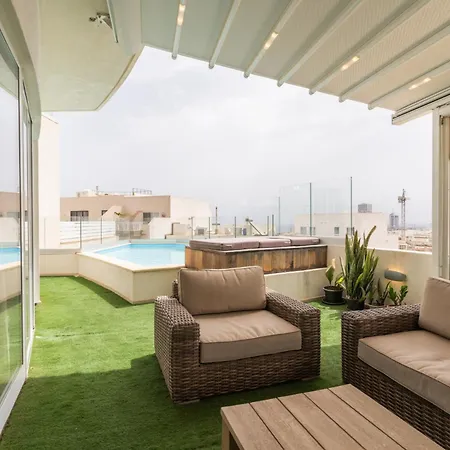 Large With Pool Apartment Is-Swieqi