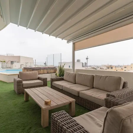 Large With Pool Apartament Is-Swieqi