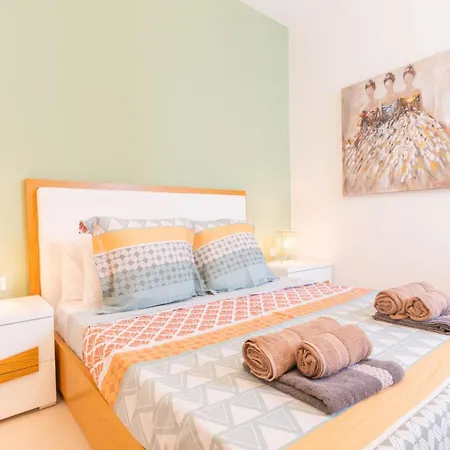 Apartment Large With Pool Is-Swieqi