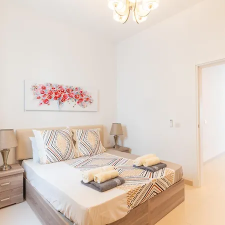 Apartment Large With Pool Is-Swieqi