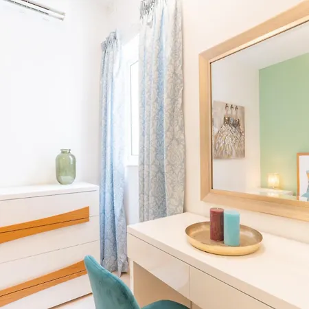 Apartament Large With Pool Is-Swieqi