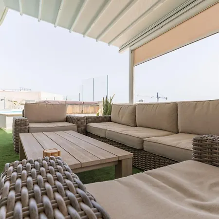 Large With Pool Is-Swieqi