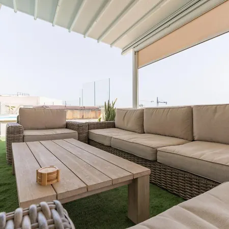 Large With Pool * Is-Swieqi