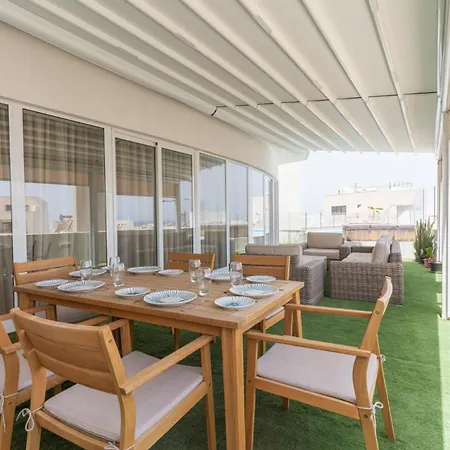 Large With Pool Is-Swieqi