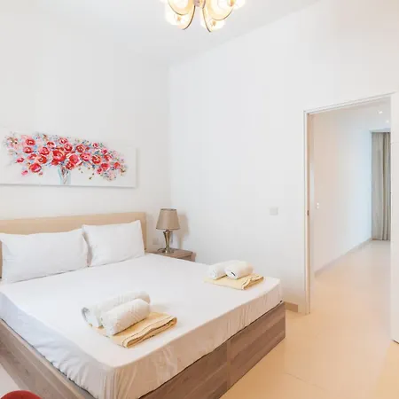 Apartment Large With Pool Is-Swieqi