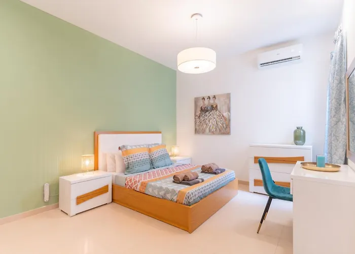 Large With Pool Appartamento Is-Swieqi