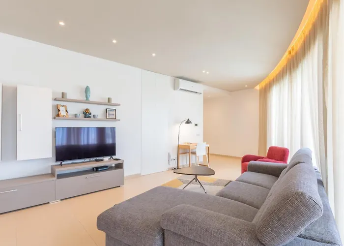 Large With Pool Appartamento Is-Swieqi